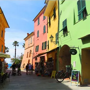 https://a-ca-du-megu-charme-a-100-mt-dal-mare.hotelitalianriviera.com